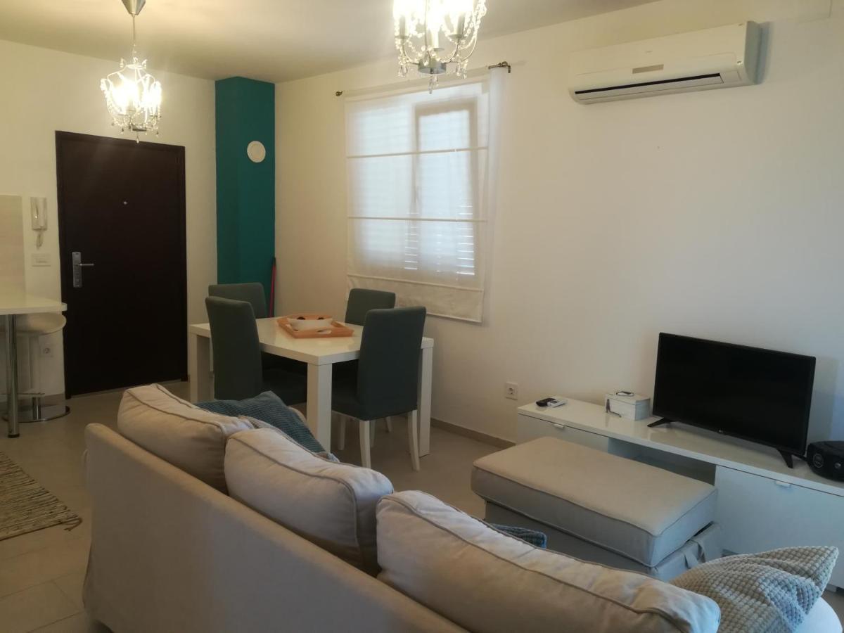 נין Apartment Rossella מראה חיצוני תמונה